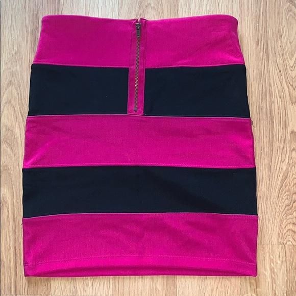 Forever 21 Skirt - Picture 2 of 3